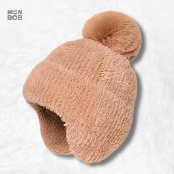 Bonnet cache oreille beige avec pompon