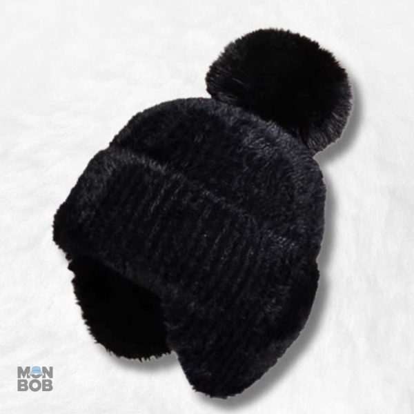 Bonnet cache oreille noir avec pompon