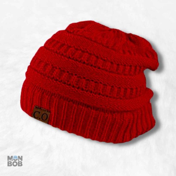 Bonnet Queue de Cheval Rouge pour un look élégant