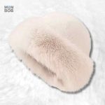 Bonnet Russe Femme Blanc en hiver, style élégant et chaleureux