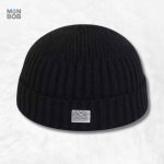 Bonnet Snow noir pour un style hivernal chic