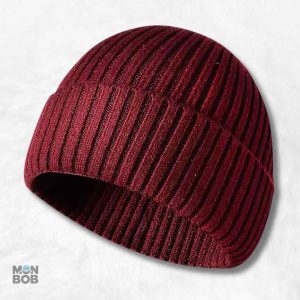 Bonnet tricot bordeaux élégant pour l'hiver