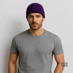 Bonnet homme en violet, style décontracté et moderne