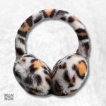 Cache oreille léopard beige pour un style tendance et confortable