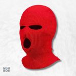Cagoule rouge 3 trous pour un look audacieux et unique