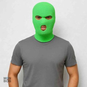 Accessoire de mode : cagoule verte avec trois ouvertures