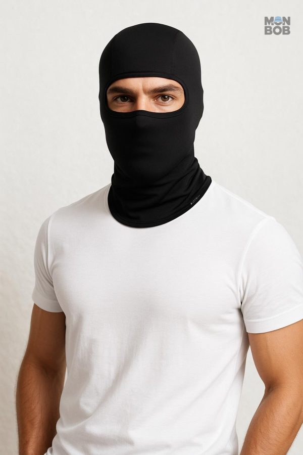 Cagoule de moto noire, idéale pour les passionnés de deux roues