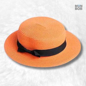 Canotier de paille orange élégant pour l'été
