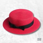 Canotier rouge en paille élégant et tendance