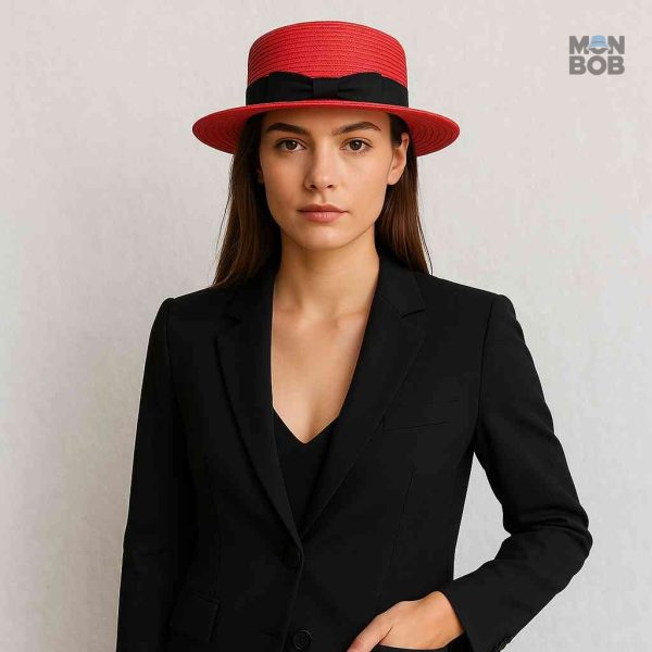 Chapeau en paille rouge pour un look estival