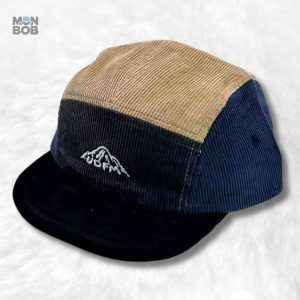 Casquette 5 Panel en velours noir pour un style décontracté