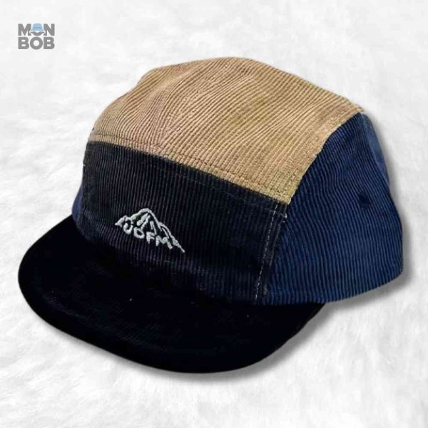 Casquette 5 Panel en velours noir pour un style décontracté