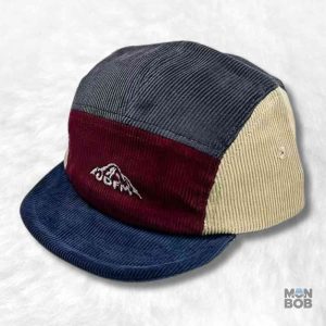 Casquette 5 Panel Velours rouge pour un style outdoor