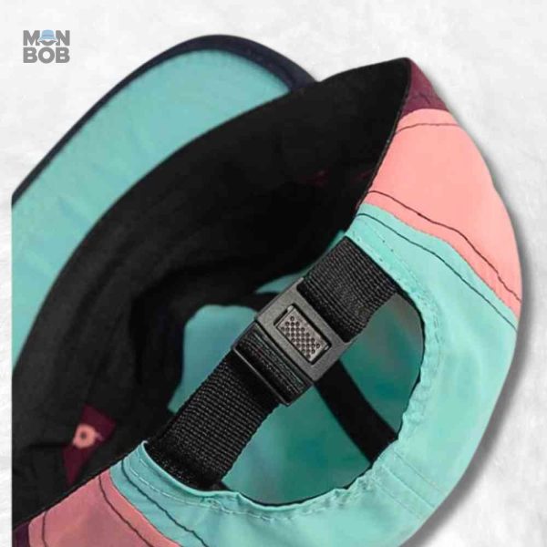 Casquette 5 Panel en bleu, style sportif et moderne