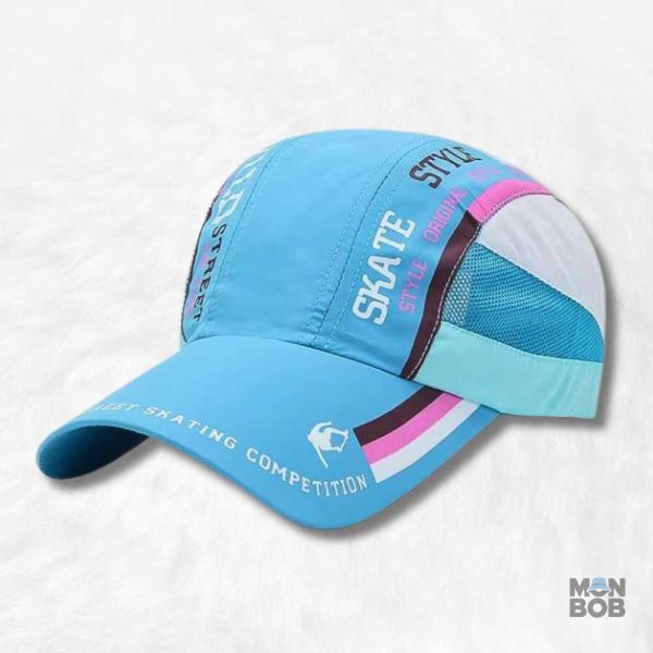 Casquette sport bleu femme élégante et confort pour activités en plein air