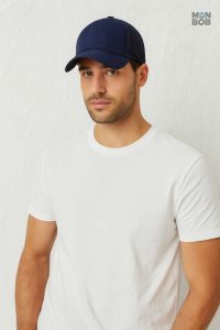 Casquette bleue résistante à l'eau, idéale pour les intempéries