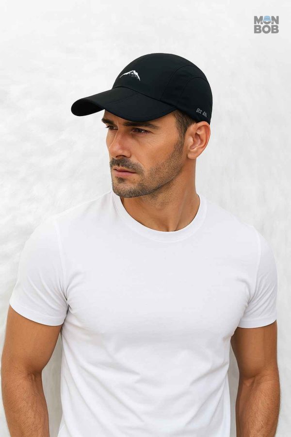 Casquette de course résistante à l'eau en noir