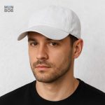 Casquette en denim blanc, accessoire mode essentiel pour l'été
