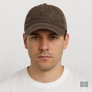 Variété de casquette en jean, teinte café pour un style unique
