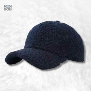 Casquette moumoute bleue pour un look tendance et confortable