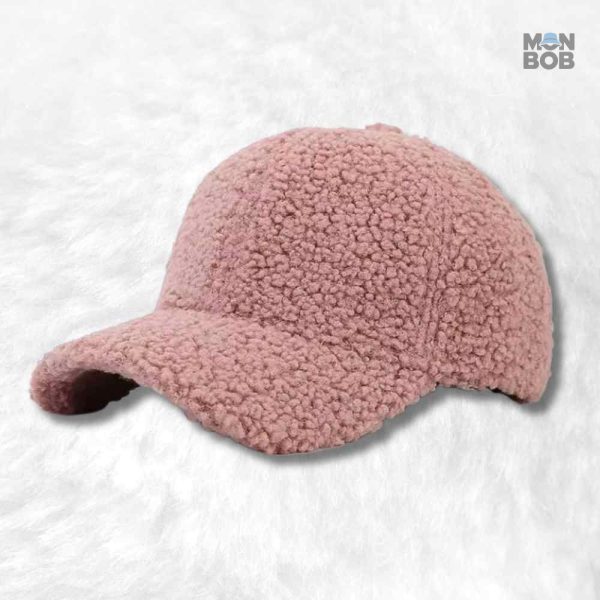 Casquette moumoute rose pour un look tendance et confortable