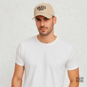 Casquette beige Paris au design contemporain