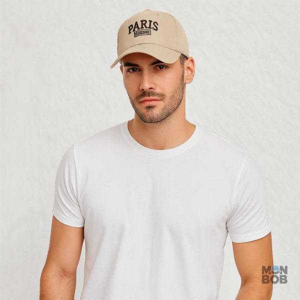 Casquette beige Paris au design contemporain