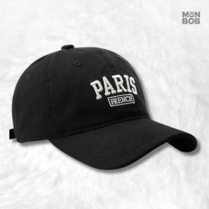 Casquette Paris noire élégante pour un style urbain