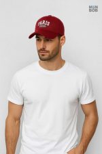 Casquette rouge style Paris