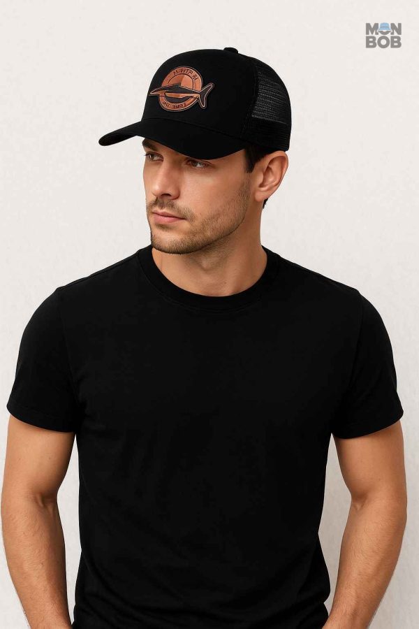 Casquette Trucker noire idéale pour les passionnés de pêche