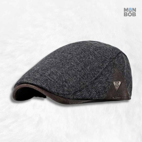Casquette plate homme grise élégante et intemporelle