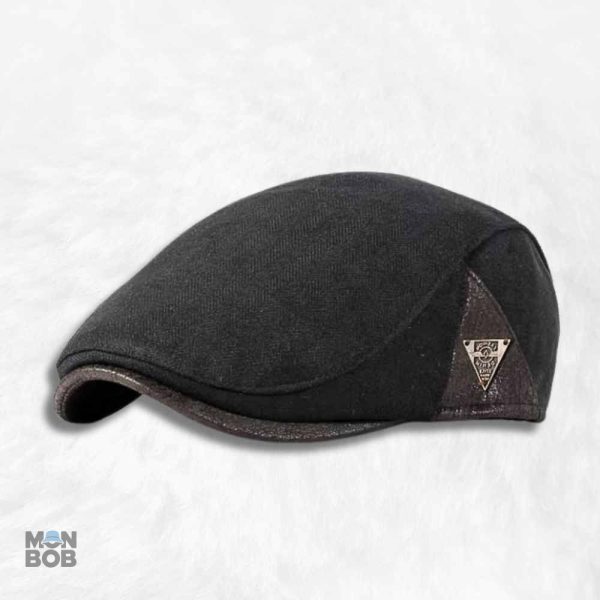 Casquette plate homme noir élégante et intemporelle