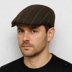 Casquette Plate au design rétro pour un look décontracté