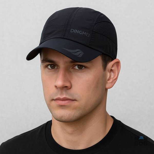 Casquette de course noire, idéale pour les activités en plein air