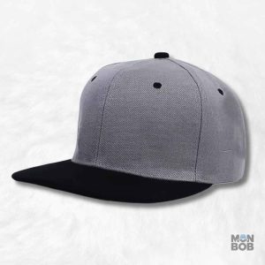 Casquette Snapback grise et noire avec visière plate