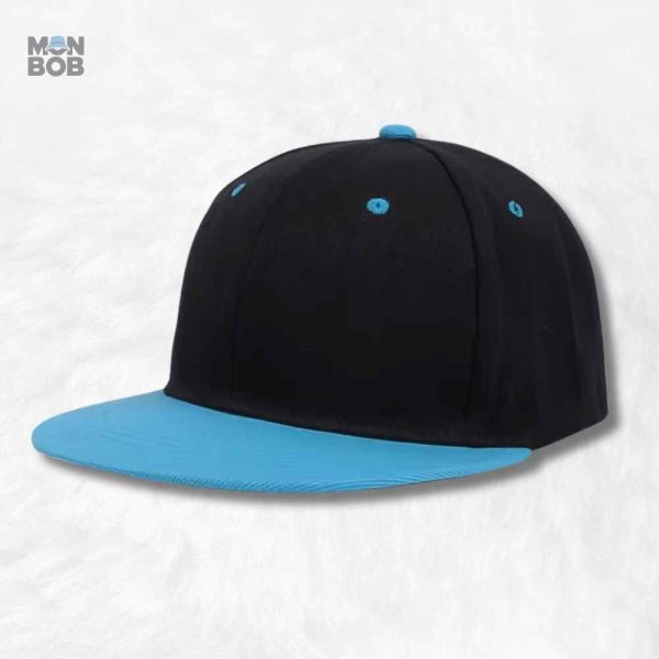 Casquette Snapback noire et bleue à visière plate