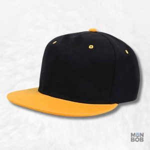 Casquette Snapback noire et jaune à visière plate