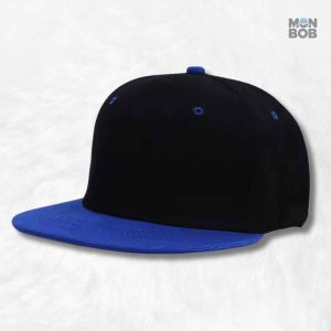 Casquette Snapback noire et marine à visière plate