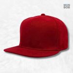 Casquette Snapback rouge à visière plate