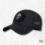Casquette noire avec motif tête de mort