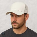 Casquette grande taille beige avec visière pour un confort optimal