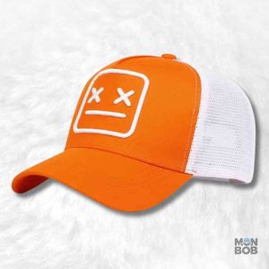 Casquette Trucker Smiley orange avec motif souriant