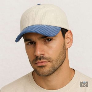 Casquette en velours bleu avec texture côtelée