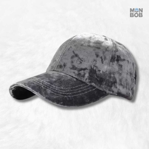 Casquette en velours de soie gris
