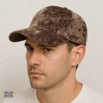 Casquette en velours marron pour un style chic et sophistiqué