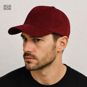 Casquette en velours rouge, style féminin