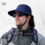 Bob bleu avec protection nuque, idéal pour activités extérieures