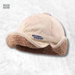 Chapeau beige style bonnet casquette pour un look décontracté