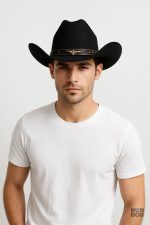 Chapeau noir pour cowboy, accessoire incontournable