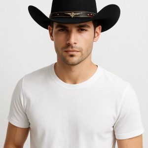 Chapeau noir pour cowboy, accessoire incontournable